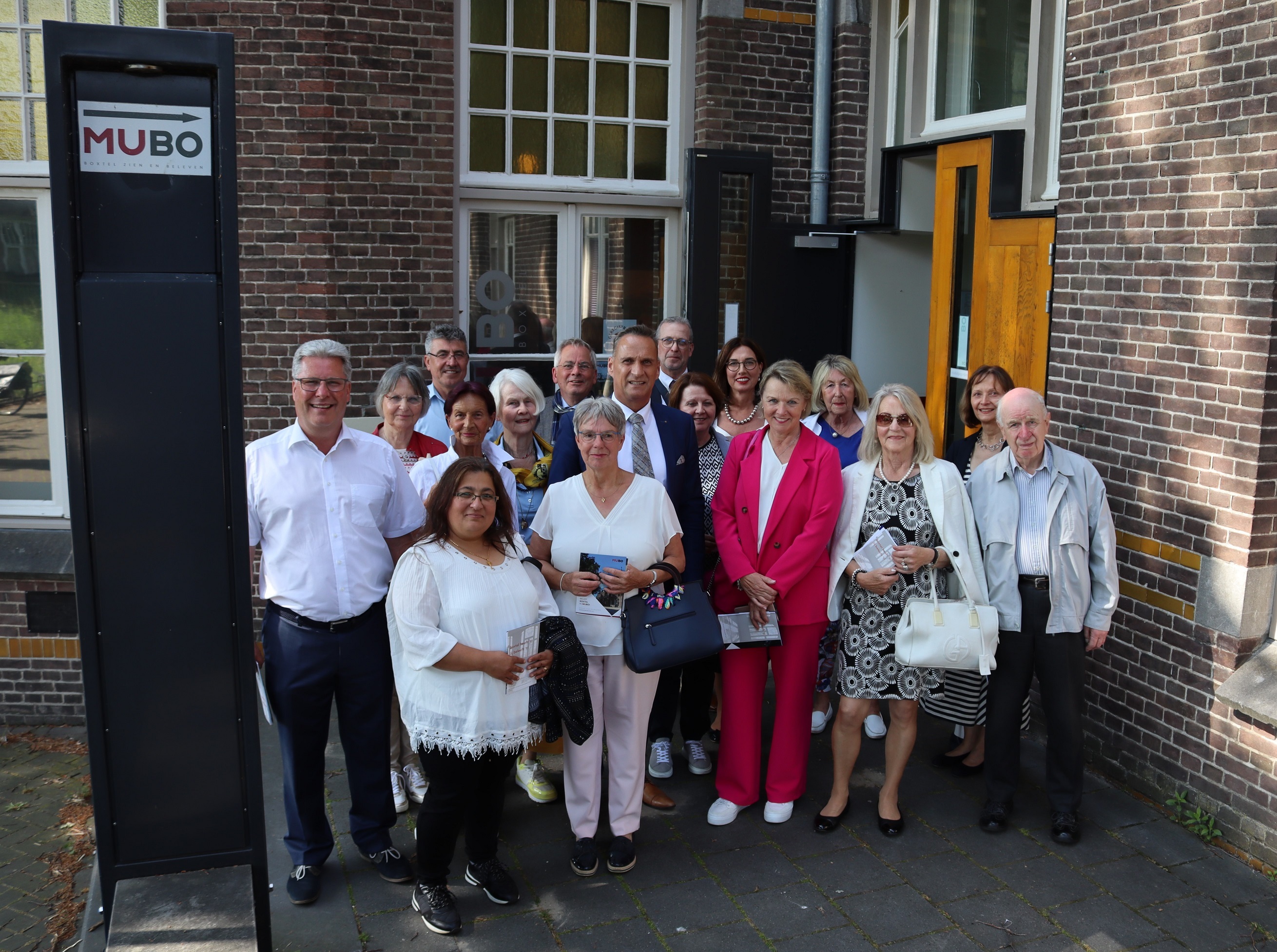 Die Delegation beim Besuch des Museums in Boxtel mit der Sonderausstellung „DE KLEINE AARDE