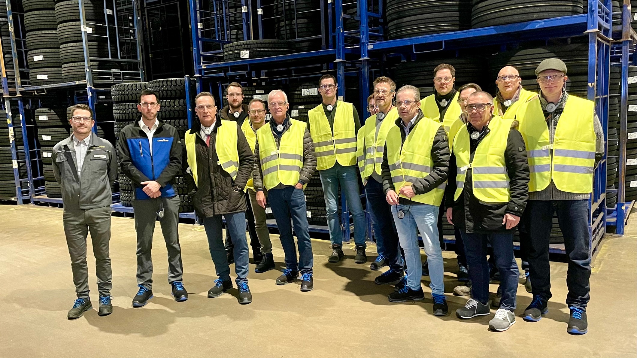 Bürgermeister Joachim Rodenkirch besuchte mit seinen Führungskräften die Firma Goodyear Germany GmbH.