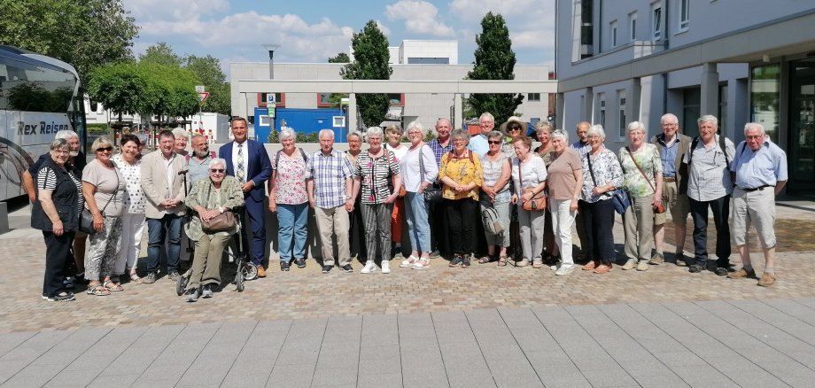 Bürgermeister Joachim Rodenkirch beim Besuch der Reisegruppe aus Myhl 