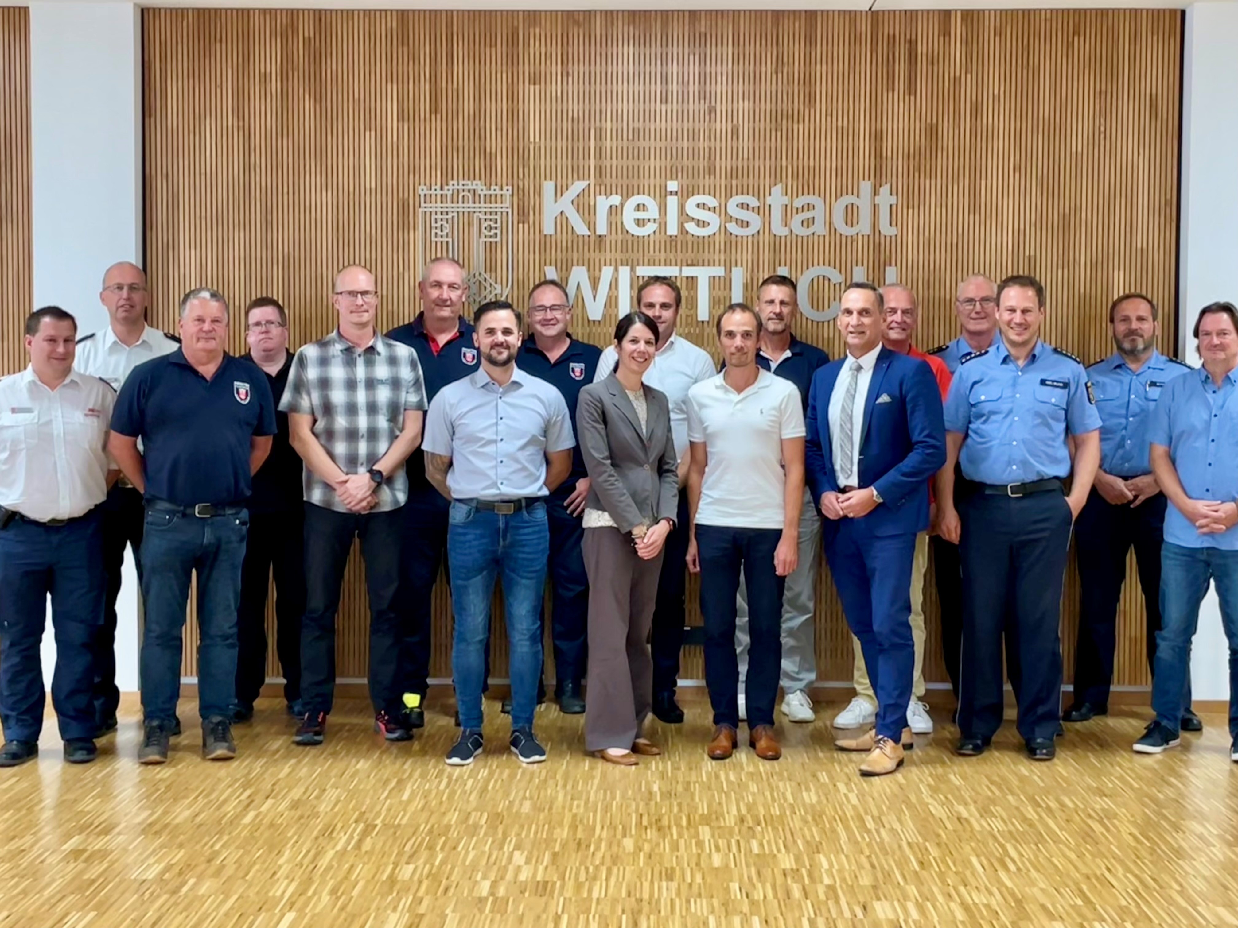 Bürgermeister Joachim Rodenkirch dankte den Hilfskräften 