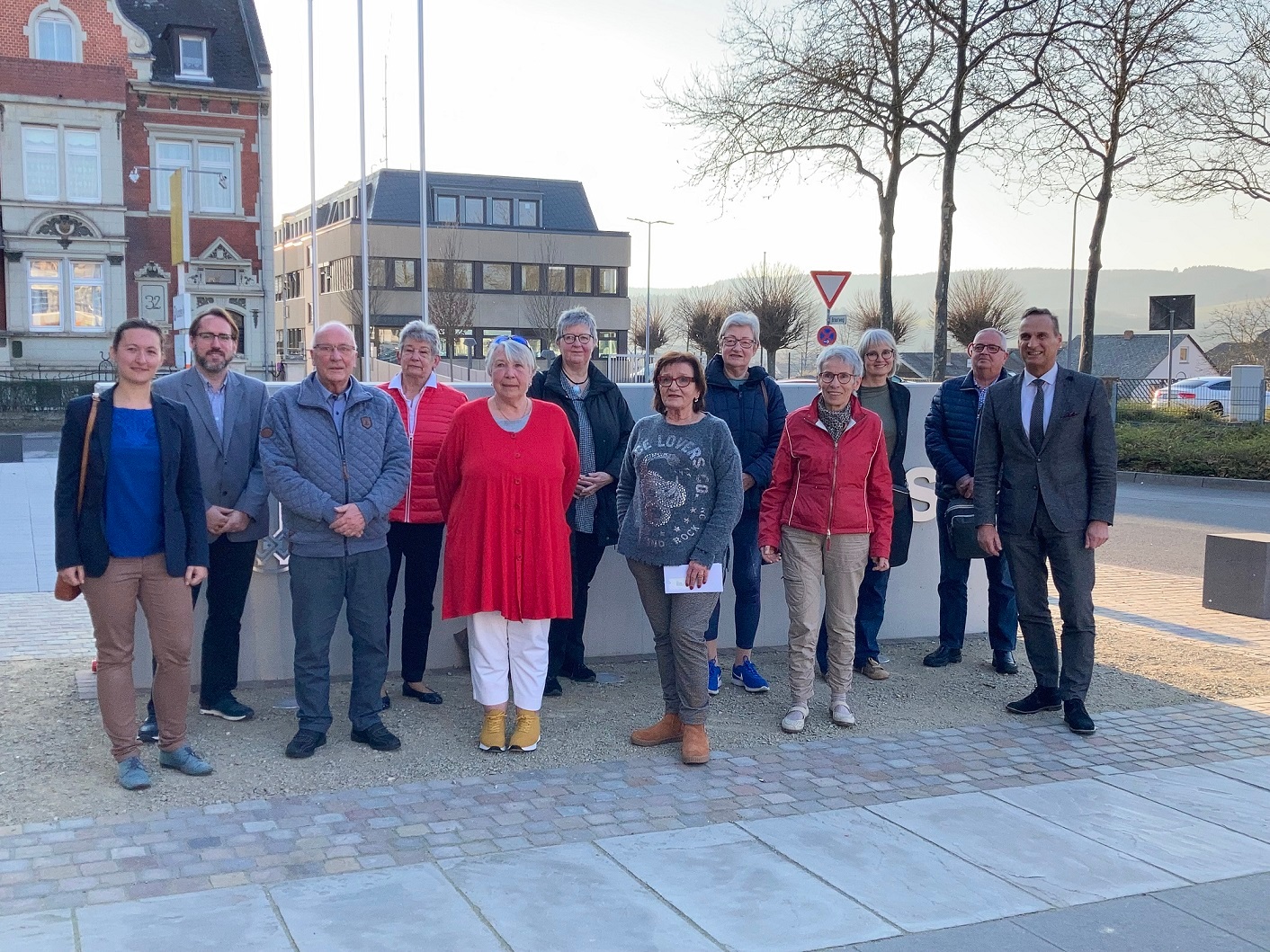 Gruppenfoto nach der Übergabe der Ehrenamtskarten