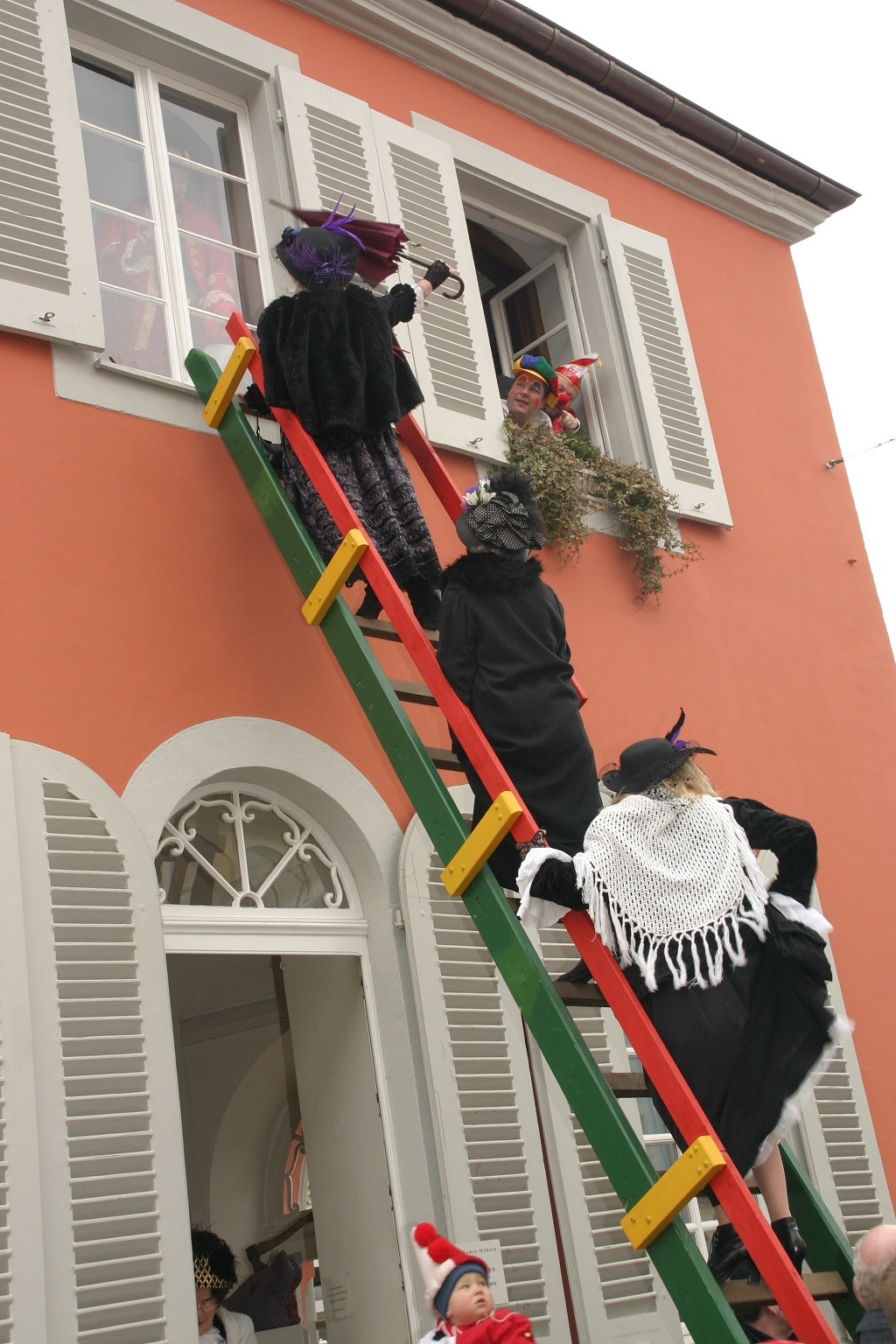 Wird den Möhnen die Erstürmung des Rathauses gelingen? 