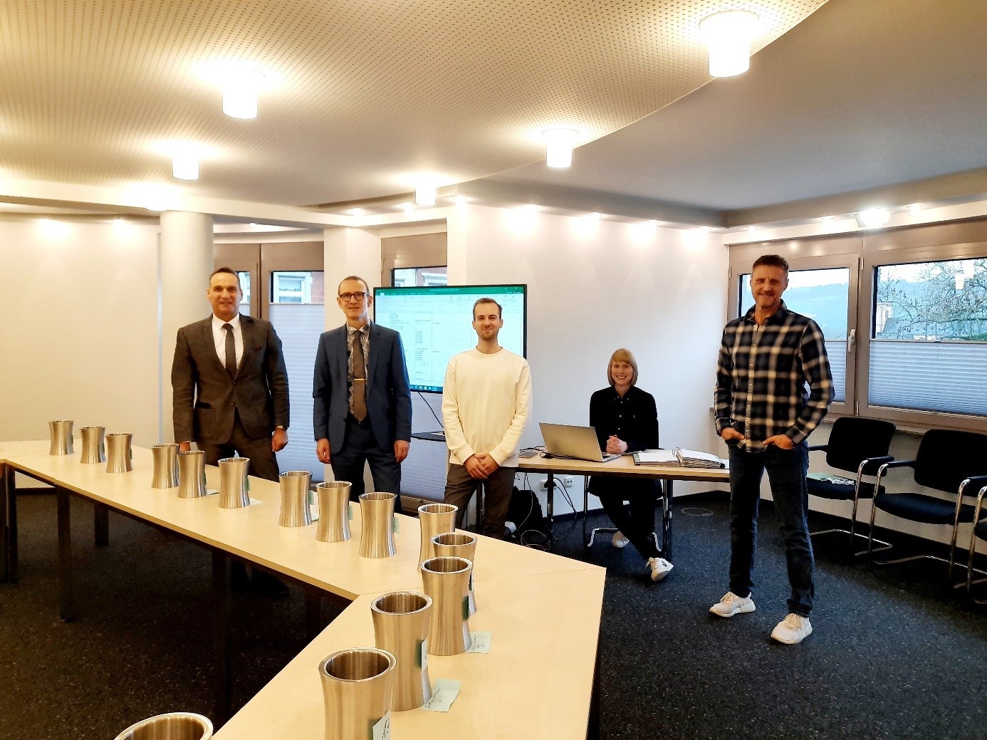 V.l.n.r.: Bürgermeister Joachim Rodenkirch, Notar Dr. Thomas Endres, Emil Haupt, Diana Gerhards, Leiter Fachbereich III Rainer Wener