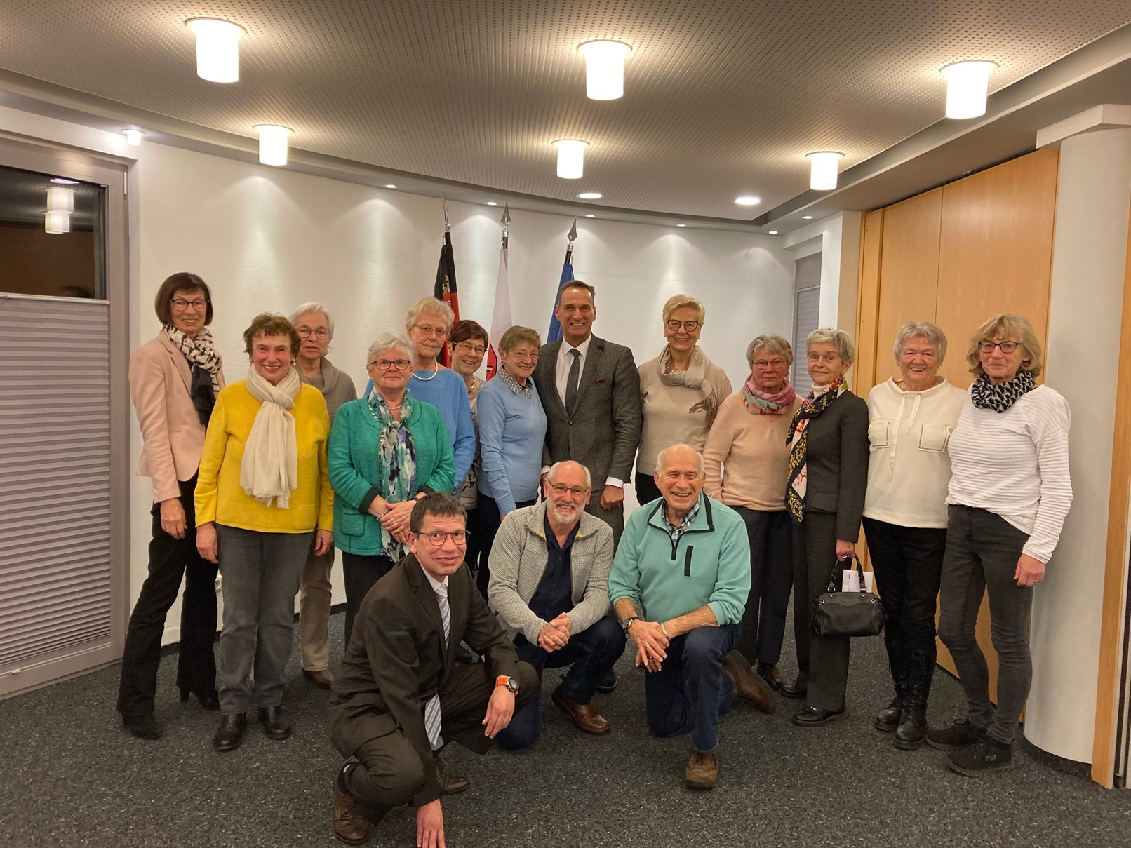 Gruppenfoto mit den Ehrenamtlichen.