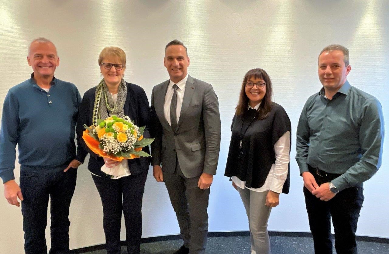 Das Foto zeigt die Verabschiedung von Andrea Kalsch.