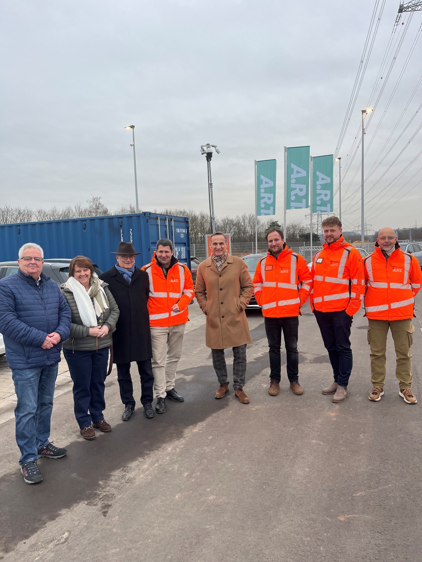 Das Foto zeigt Bürgermeister Rodenkirch mit den Beigeordneten und Dr. Maximilian Monzel bei der Eröffnung des Wertstoffhofes in Wittlich.