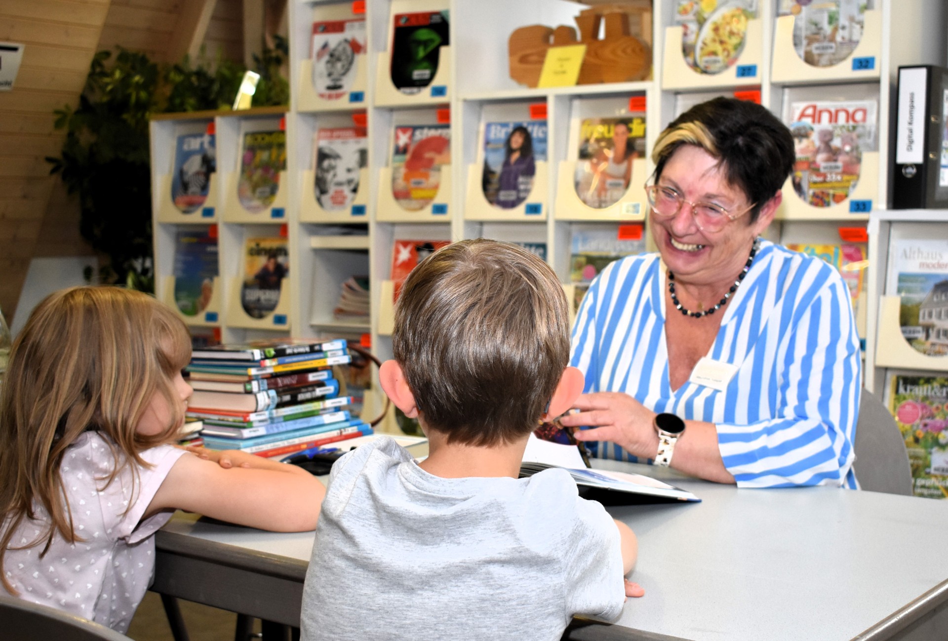 Starke Halbzeit beim Lesesommer Große Freude beim Lesesommer-Interview mit Mechthild Kasper