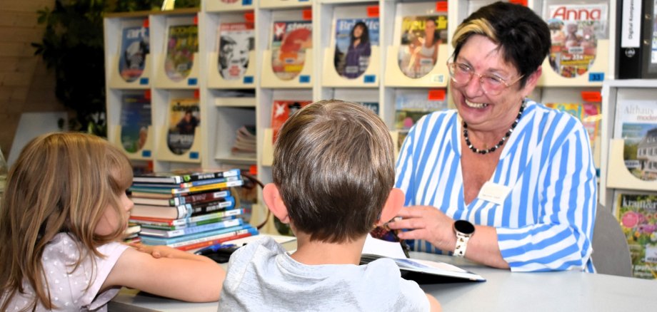 Starke Halbzeit beim Lesesommer Große Freude beim Lesesommer-Interview mit Mechthild Kasper