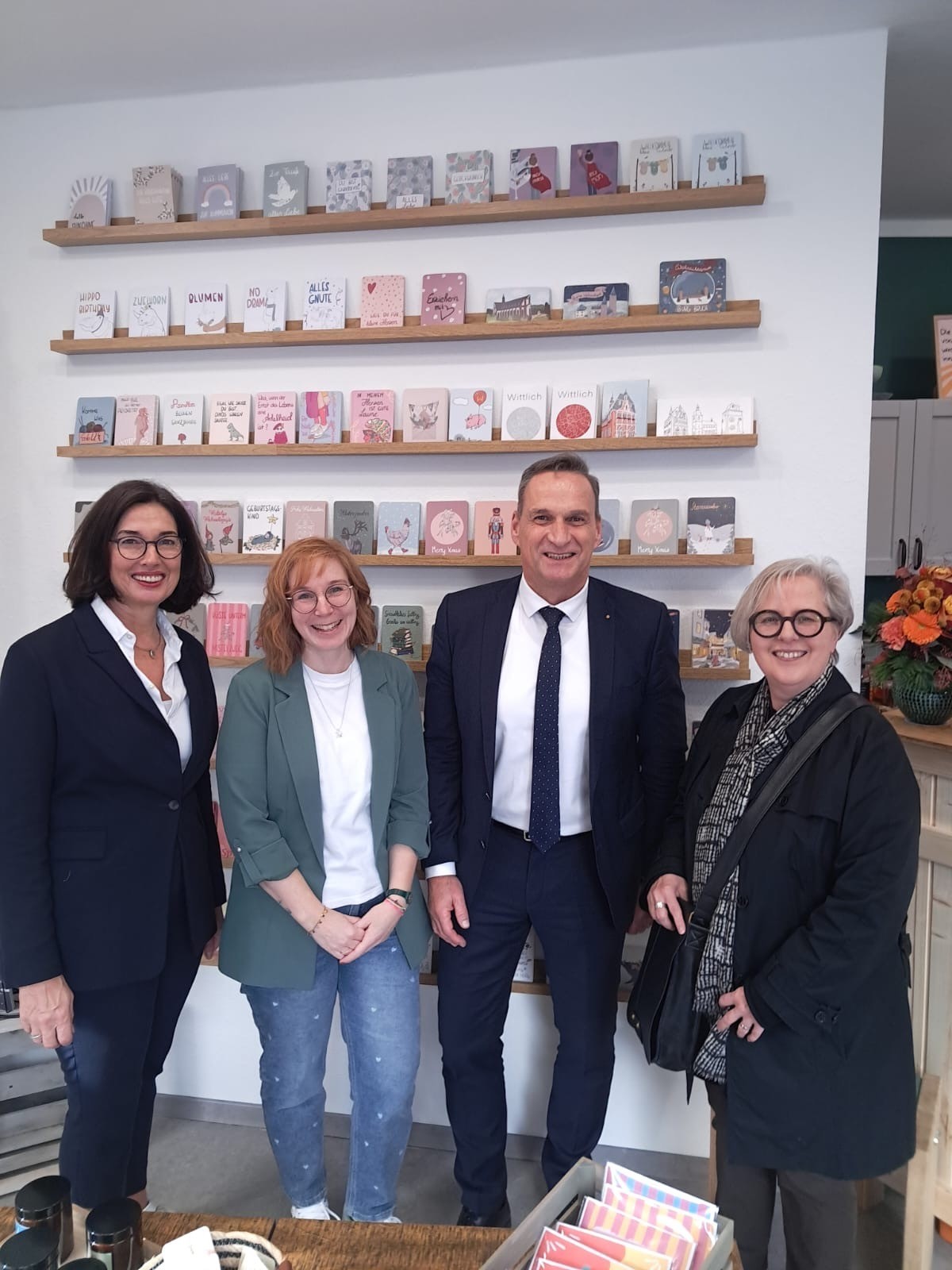 Gratulation zur Eröffnung des Lieserperlchens: V.l.n.r.: Theresia Rodenkirch, Katharina Thewalt, Joachim Rodenkirch und Claudia Jacoby