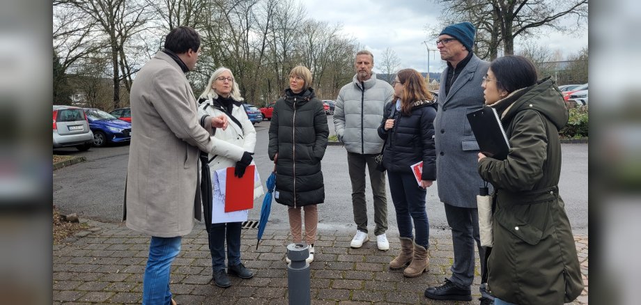 Stadtrundgang ADD Das Foto zeigt die Teilnehmer des Stadtrundgangs.