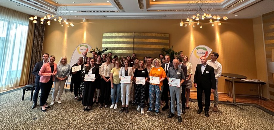 Gruppenfoto Kooperationsvereinbarung