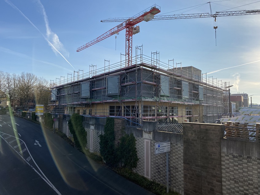 Der Bereich für das Haus der Jugend und für das Mehrgenerationenzentrum wurden bereits bis auf das Staffelgeschoss fertiggestellt 