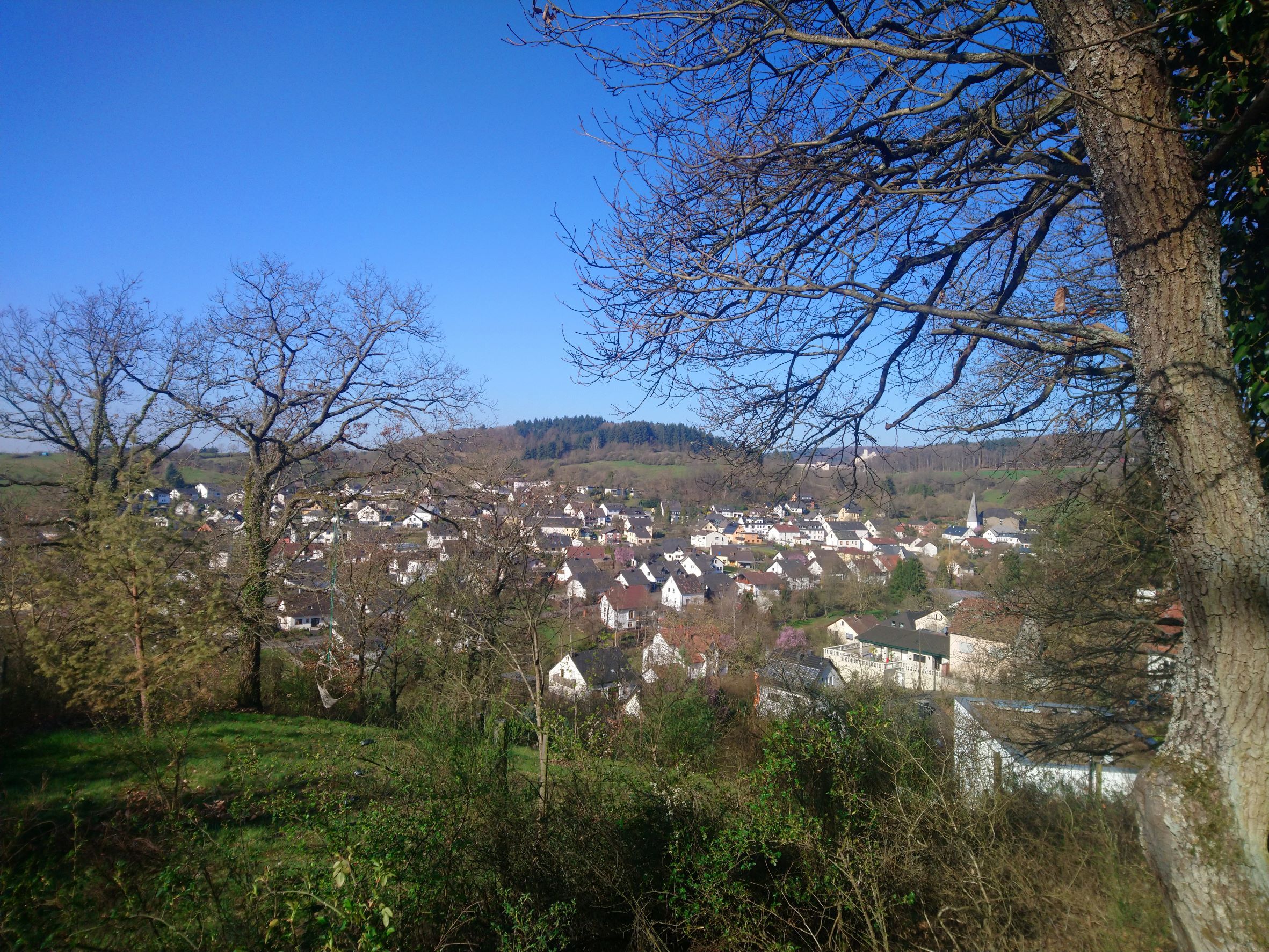 Rundwanderweg um Lüxem, hier: Blick auf Lüxem