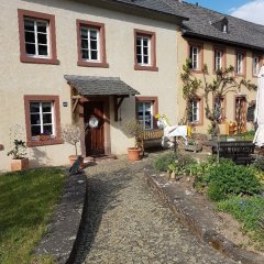 Typische Eifelhäuser in Heidweiler