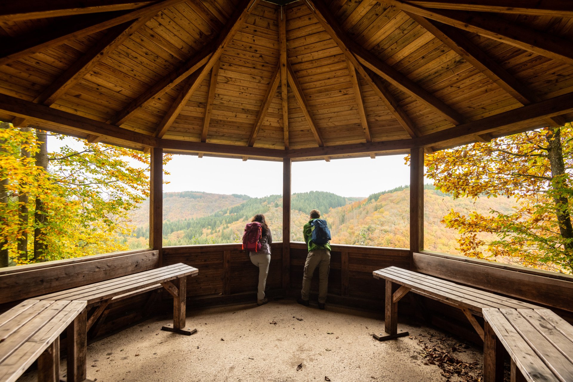 Wanderhütte auf dem Burgberg bei Karl Wanderhütte auf dem Burgberg bei Karl