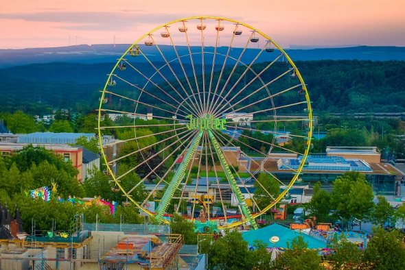 Riesenrad Säubrennerkirmes
